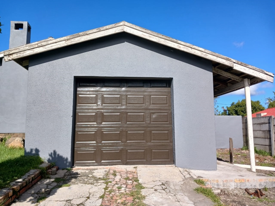 3 Bedroom Property for Sale in Pineview Western Cape